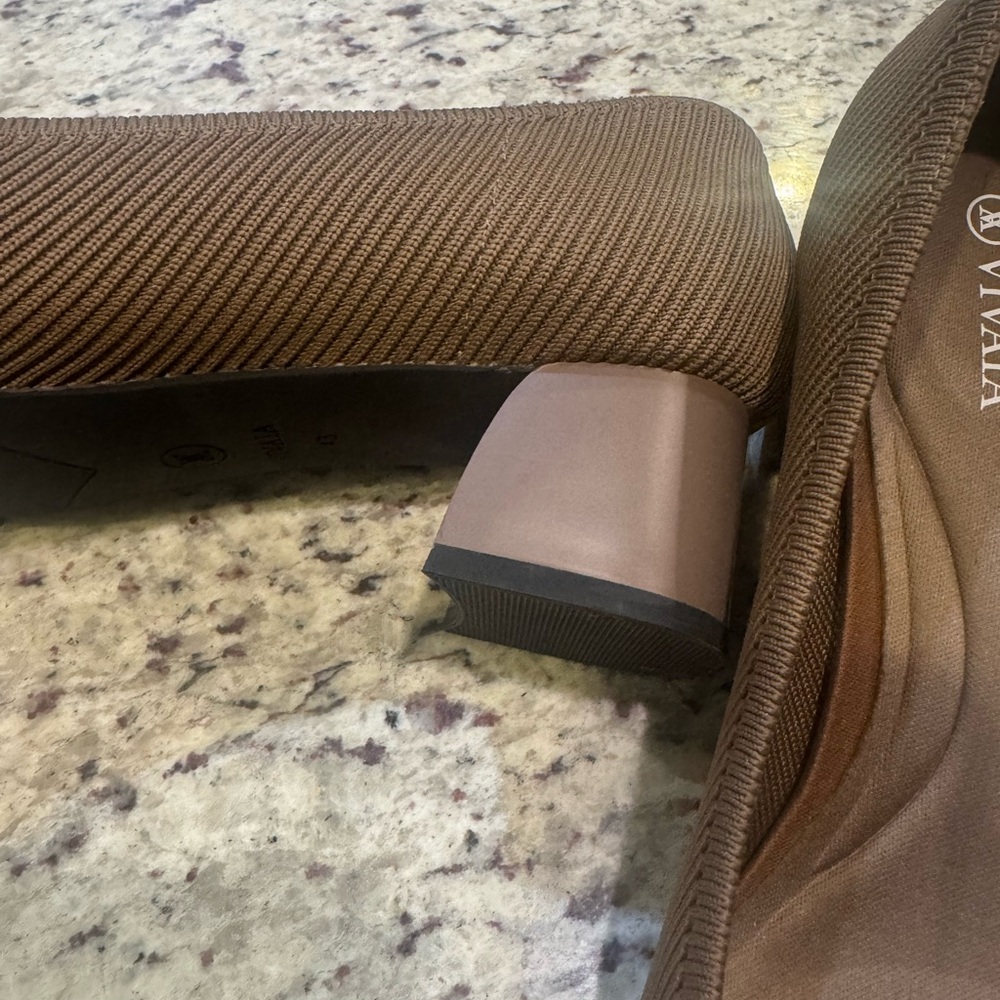 Elegant Brown Square-Toe Flats - Picture 7 of 9